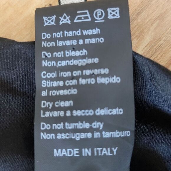 Pier Antonio Gaspari Italy Straight Mid Length Stretch Skirt in Black - Picture 10 of 10